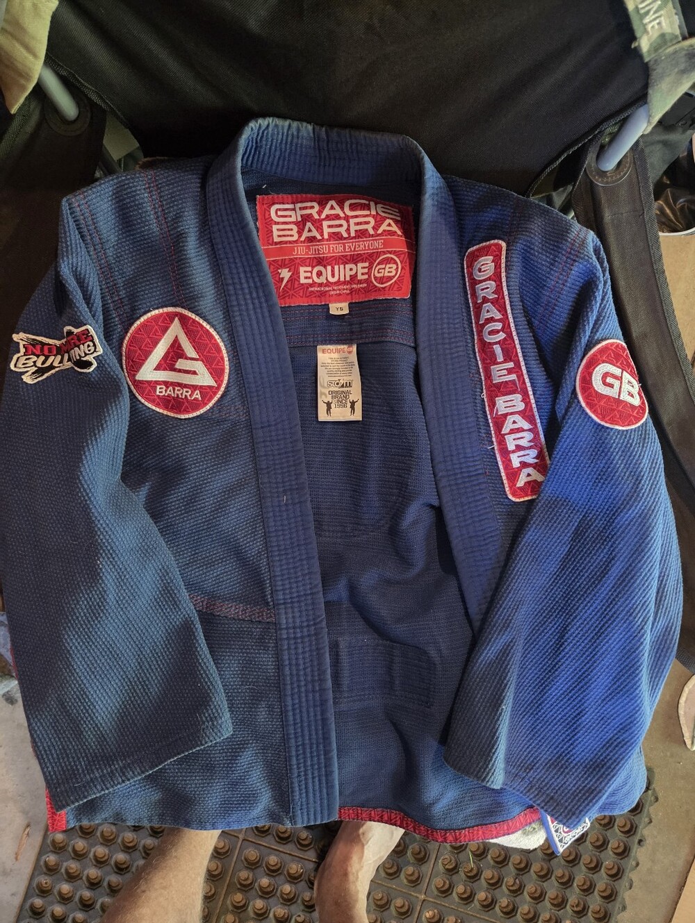 Equipe Kids Blue Jiu-Jitsu Gi Jacket with Red Patches.